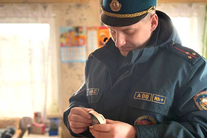 «Дом без пожара»: как спасатели учили сельчан безопасности