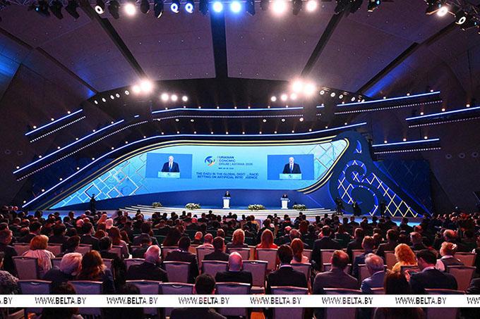 Президент Беларуси рассказал о подходе к развитию искусственного интеллекта
