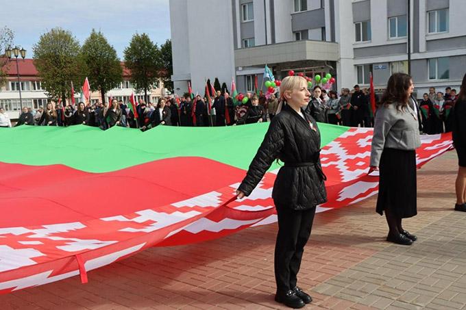 Узнали, когда пройдёт торжественный митинг, посвящённый государственным символам