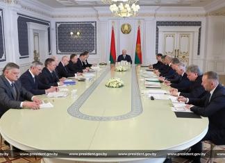 Взял кредит — рассчитайся своевременно. Что потребовал Президент на совещании с Совмином