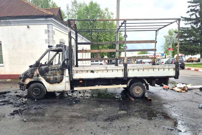 В Мстиславле горел автомобиль