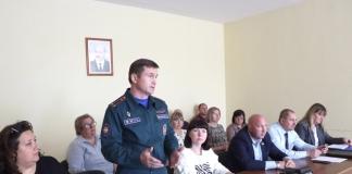 Депутаты обсудили вопросы вовлечения в хозяйственный оборот земель и профилактику бешенства