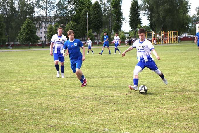 «Вихра» и «Чериков» сыграли вничью 3:3. Фото