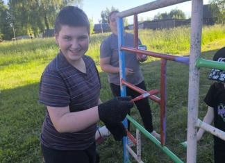 В аг. Мишни обновили детскую площадку