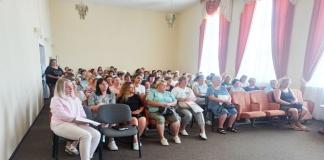 Чему учат в «Школе социального работника»