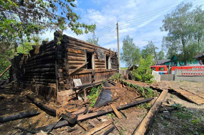В Мстиславском районе горел жилой дом. Подробности пожара