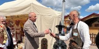 Мстиславский народный мастер представил район в Гродно