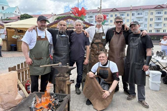 Мстиславский народный мастер представил район в Гродно