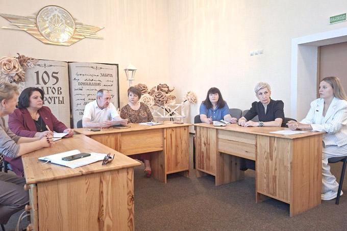 photo_2026-06-10_11-55-52 Какие социальные и медицинские вопросы поднимали депутаты