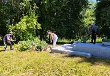 Трудовая акция по благоустройству воинских захоронений прошла в Андранах