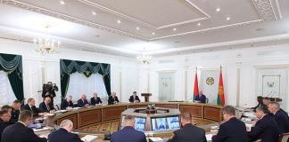 Александр Лукашенко назвал главные условия успеха уборочной Александр Лукашенко назвал главные условия успеха уборочной