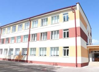 Безопасность учреждений образования. В гимназии установлена запорно-переговорная система.