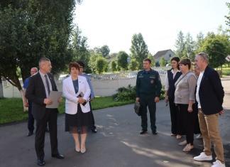 На повестке — подготовка школ. Что обсудили депутаты