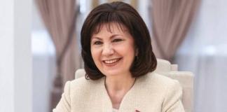 Наталья Кочанова поздравляет белорусов с Днём Независимости Республики Беларусь.