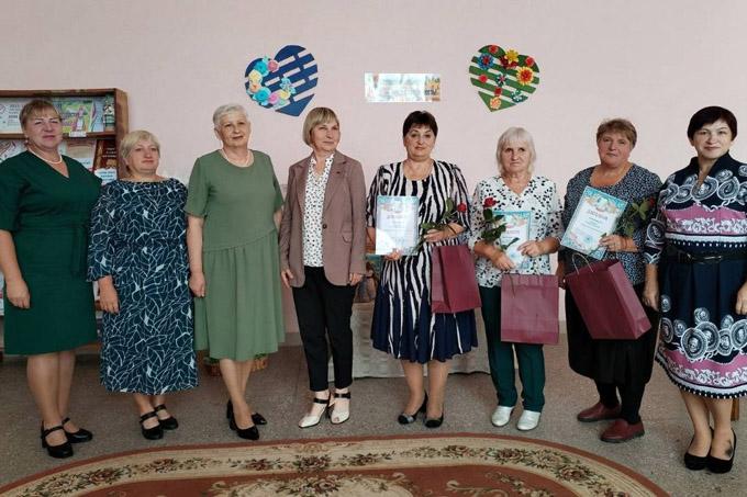 В Подлужанской библиотеке прошел вечер в честь тружениц села