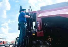 Спасатели проверяют сельхозпредприятия перед жатвой Спасатели проверяют сельхозпредприятия перед жатвой.
