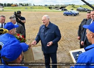 Как Президент поздравил хлеборобов с достижениями на жатве