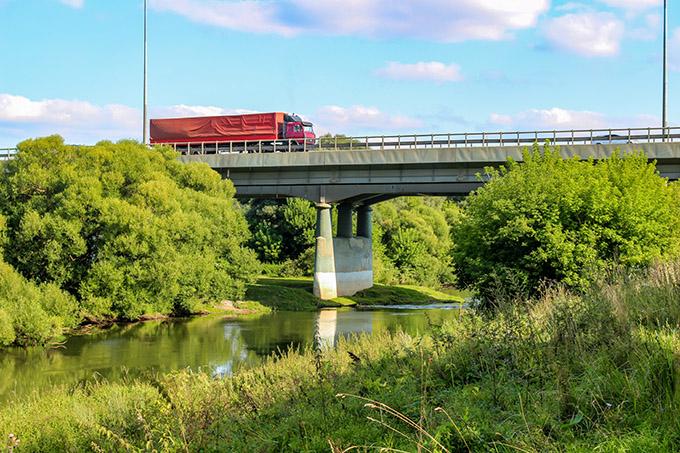 arodsje-bridge-2745788 В Беларуси изменят правила движения тяжеловесного транспорта