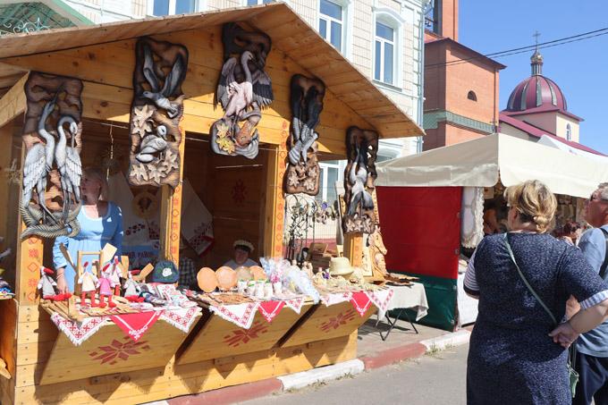 Все краски города мастеров. Чем привлекают гостей ремесленники и работники торговли