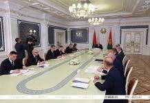 Парламентская сессия, лицензирование и крупный бизнес: итоги недели Президента