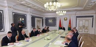 Парламентская сессия, лицензирование и крупный бизнес: итоги недели Президента