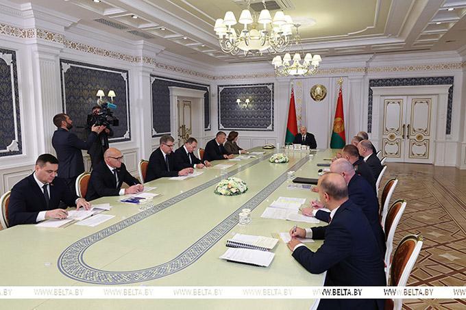 000019_1789296582_800791_big Парламентская сессия, лицензирование и крупный бизнес: итоги недели Президента