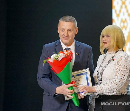 Какими наградами отмечены педагоги района в канун профессионального праздника