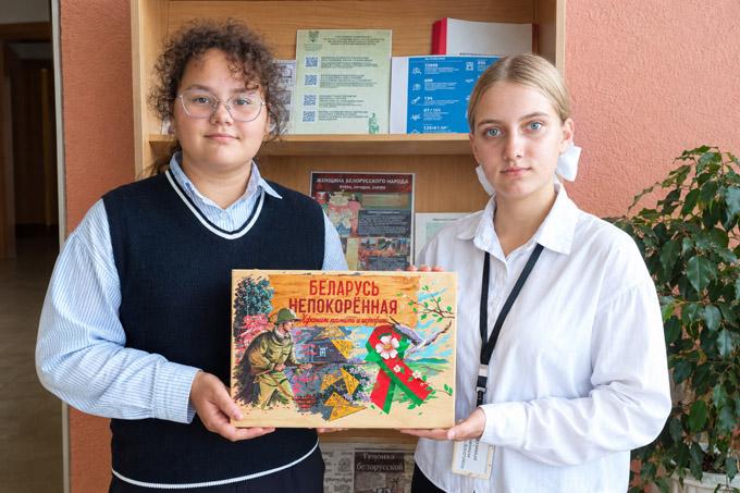 Ходосы Школьницы из аг. Ходосы создали лучшую настольную игру в районе