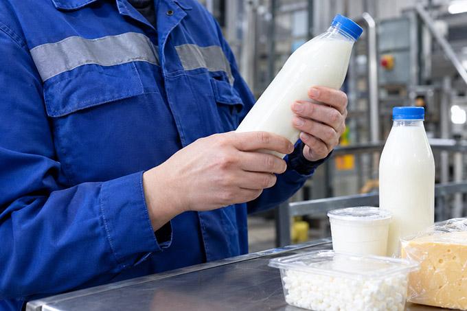 Рабочий Кому в Беларуси положено бесплатное молоко на работе и чем его могут заменить