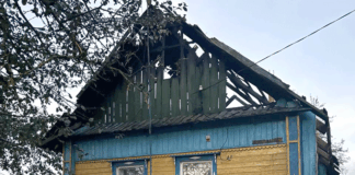 Пожар в Ходосах: нежилой дом загорелся на улице Лесной